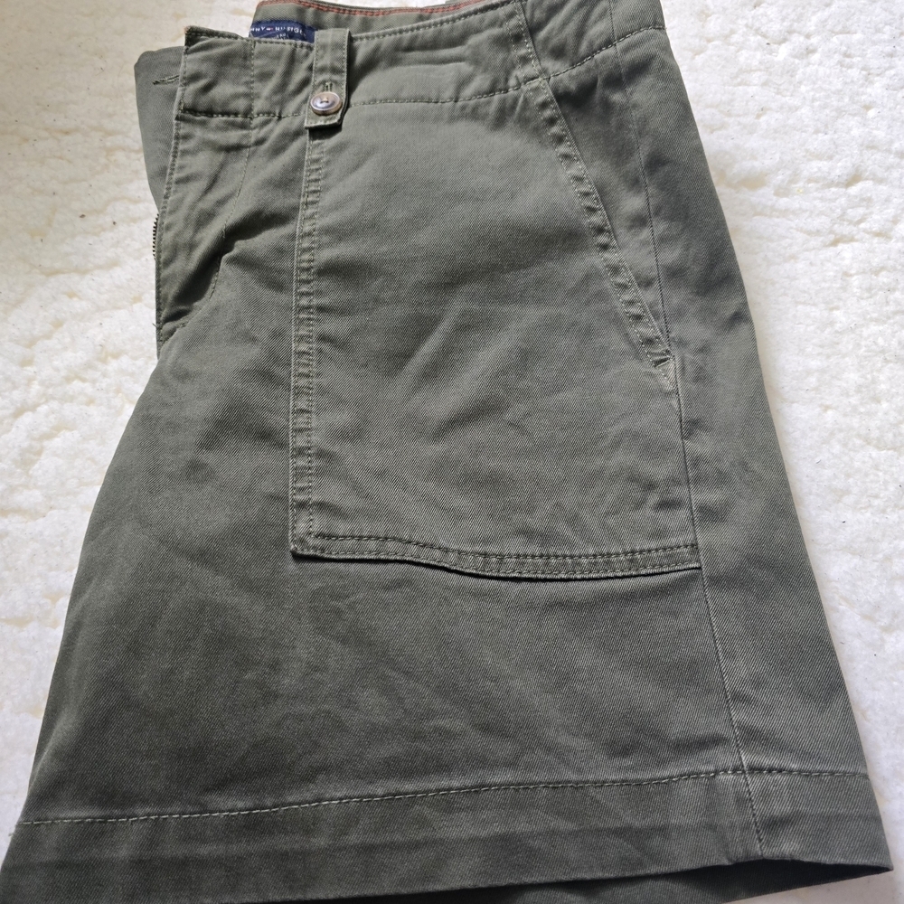 Tommy Hilfiger Dark Green Women's Cargo Shorts - Picture 10 of 10